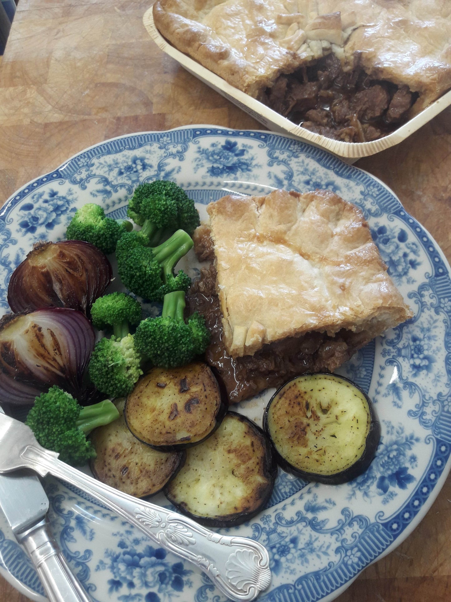 Steak and Old Dairy Ale pie - Paley Farm
